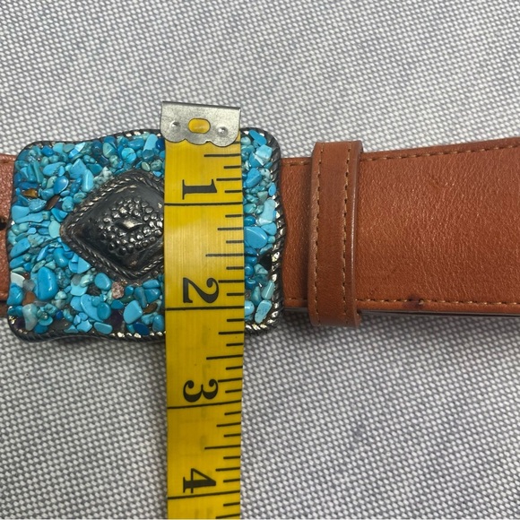 Avignon Vintage Turquoise Pebbles and Metal Large Buckle Leather Belt - Picture 9 of 10